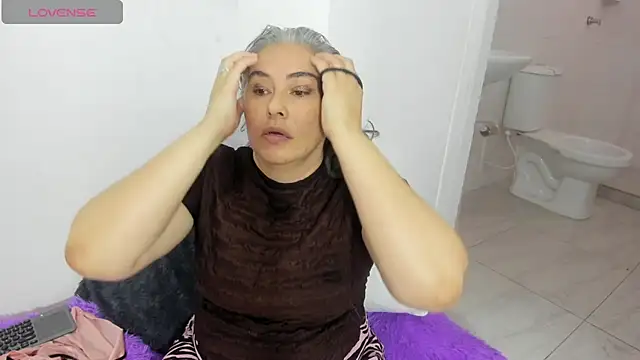 Snapshot of mature_gold1 chatting on February 10, 2026, 11:53 am mature gold1 online show from February 10, 2026, 11:53 am