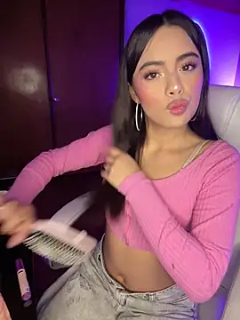 Snapshot of Dulce_pink18 chatting on March 17, 2026, 7:39 pm Dulce pink18 online show from March 17, 2026, 7:39 pm