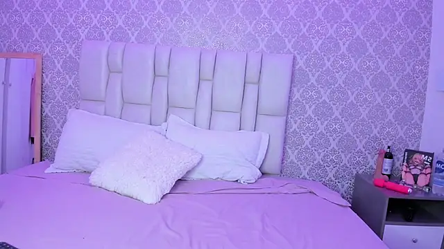 Snapshot of valeriesaint chatting on March 25, 2026, 10:52 pm valeriesaint online show from March 25, 2026, 10:52 pm