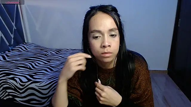 Snapshot of paula_lopez__ chatting on June 18, 2026, 6:13 pm paula lopez online show from June 18, 2026, 6:13 pm