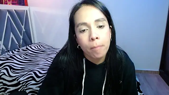Snapshot of paula_lopez__ chatting on June 9, 2026, 5:36 pm paula lopez online show from June 9, 2026, 5:36 pm