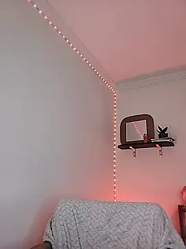 LilaRvsh online show from February 18, 2026, 5:09 pm