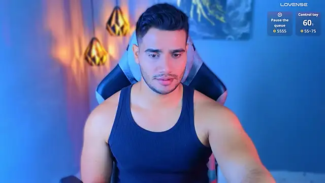 AndresRodriguez1 online show from May 5, 2026, 1:03 pm