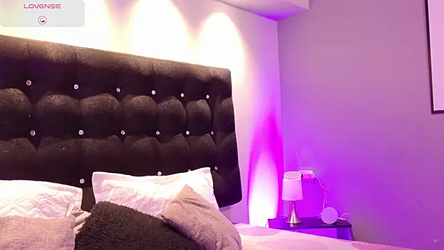 Aitana Oliveira online show from March 17, 2026, 8:23 pm