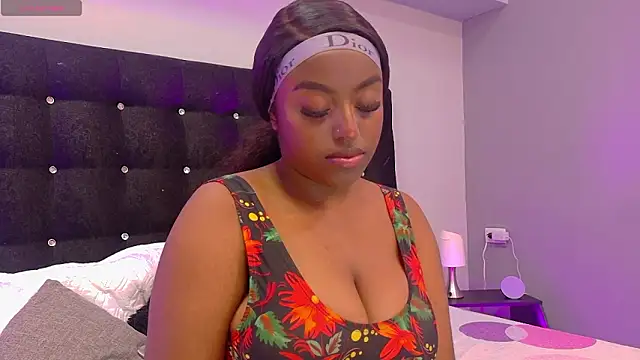 Aitana Oliveira online show from February 7, 2026, 8:17 pm