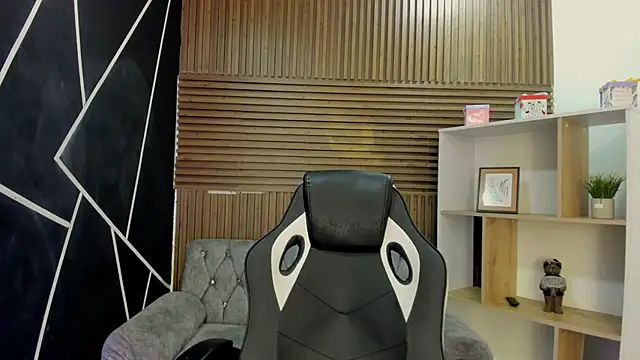 shaden  online show from February 19, 2026, 9:23 pm