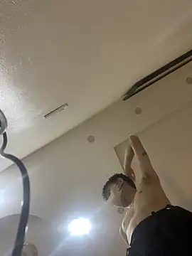 Snapshot of tuncube chatting on March 18, 2026, 12:19 pm tuncube online show from March 18, 2026, 12:19 pm