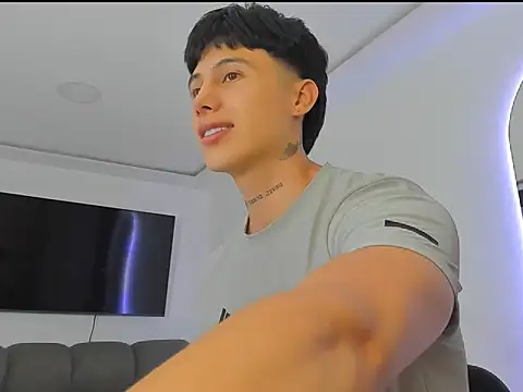 Felipevalbuena online show from February 1, 2026, 6:44 am