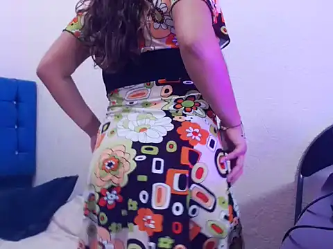 miiia perez online show from February 8, 2026, 5:49 am