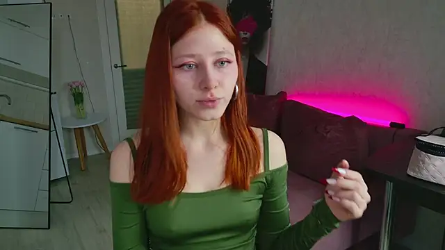 Snapshot of Weisser_Moon chatting on March 3, 2026, 5:36 am Weisser Moon online show from March 3, 2026, 5:36 am