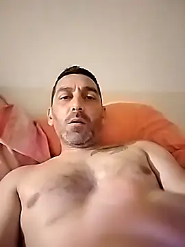 Snapshot of Spider2828 chatting on April 9, 2026, 7:31 pm Spider2828 online show from April 9, 2026, 7:31 pm