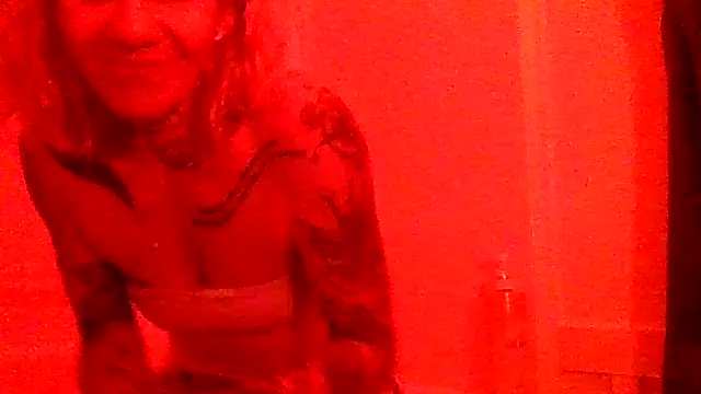 Snapshot of CrystalMaria8 chatting on July 11, 2026, 8:14 am CrystalMaria8 online show from July 11, 2026, 8:14 am