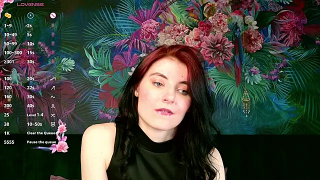 Snapshot of NicoleLuxe chatting on May 19, 2026, 7:21 pm NicoleLuxe online show from May 19, 2026, 7:21 pm