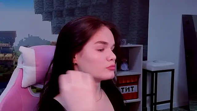 NicoleBrook online show from February 5, 2026, 6:42 am