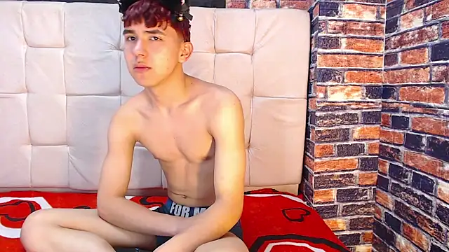 massimoferrera303av online show from March 7, 2026, 6:24 pm