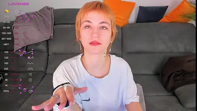 Snapshot of AutumnWhisper chatting on March 4, 2026, 9:00 pm AutumnWhisper online show from March 4, 2026, 9:00 pm