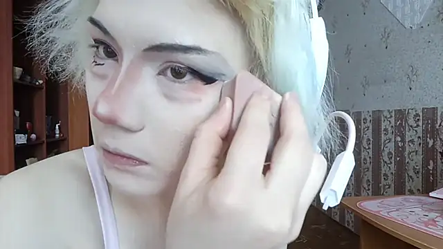 KathernSaulters online show from March 17, 2026, 7:11 am