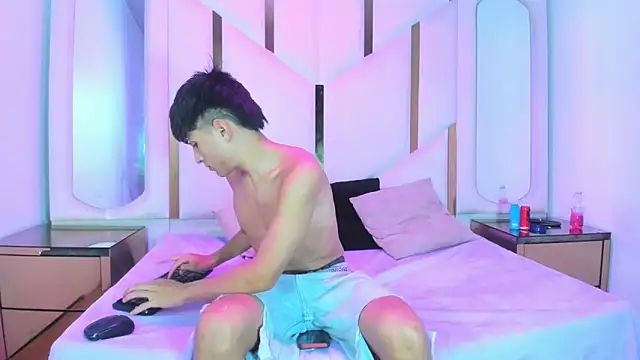 SaxxybunnyAndJayzzy online show from April 30, 2026, 5:47 am