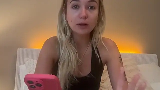 Snapshot of kelseyblu chatting on May 19, 2026, 12:04 am kelseyblu online show from May 19, 2026, 12:04 am