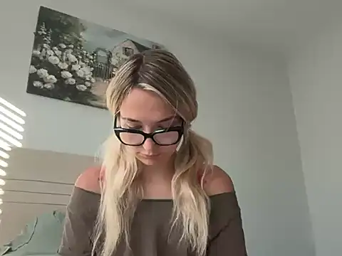 Snapshot of kelseyblu chatting on April 13, 2026, 10:58 pm kelseyblu online show from April 13, 2026, 10:58 pm