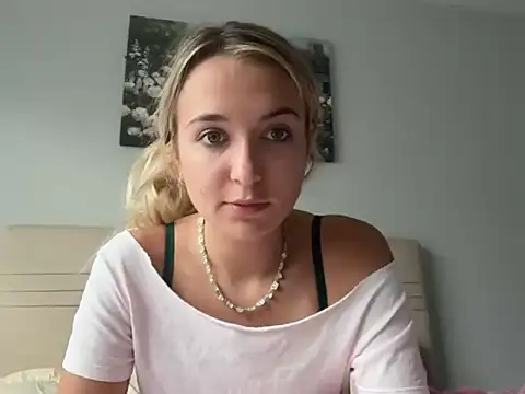Snapshot of kelseyblu chatting on April 23, 2026, 10:22 pm kelseyblu online show from April 23, 2026, 10:22 pm