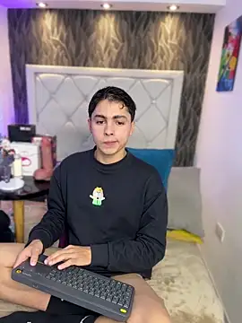 Samu Hott online show from February 10, 2026, 8:30 pm