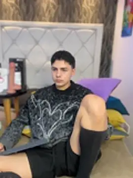 Samu Hott online show from March 13, 2026, 8:36 pm