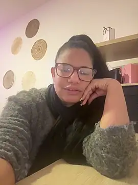 MelOnlyOf online show from February 12, 2026, 12:38 pm