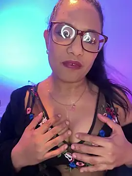 MelOnlyOf online show from March 10, 2026, 10:47 pm