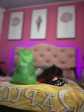 Karolaiin LS online show from March 19, 2026, 7:36 pm