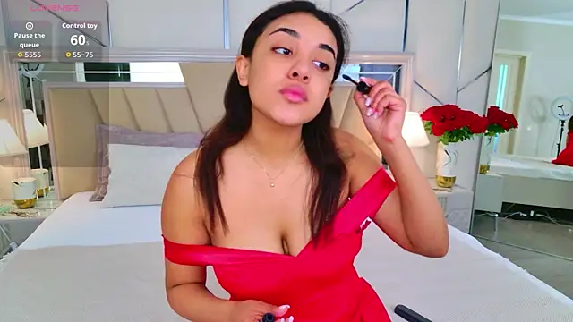 Snapshot of Luna_Cortier chatting on May 10, 2026, 5:22 am Luna Cortier online show from May 10, 2026, 5:22 am