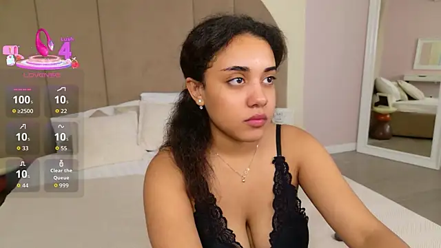 Snapshot of Luna_Cortier chatting on June 12, 2026, 5:16 am Luna Cortier online show from June 12, 2026, 5:16 am