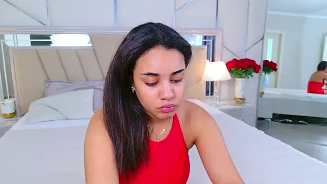 Snapshot of Luna_Cortier chatting on June 10, 2026, 5:19 am Luna Cortier online show from June 10, 2026, 5:19 am