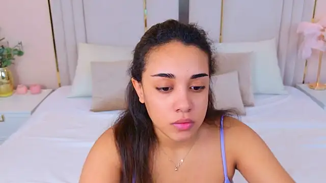 Snapshot of Luna_Cortier chatting on June 5, 2026, 5:12 am Luna Cortier online show from June 5, 2026, 5:12 am