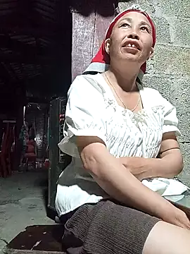 lena-cute online show from May 5, 2026, 1:58 pm