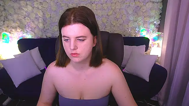 Snapshot of KristiFoxy chatting on June 11, 2026, 4:53 am KristiFoxy online show from June 11, 2026, 4:53 am