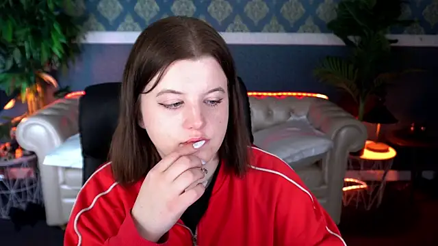 KristiFoxy online show from April 22, 2026, 6:36 pm