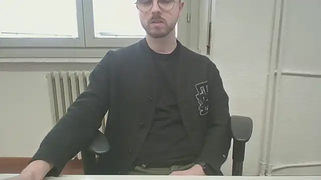 Snapshot of ItalianAlex chatting on March 11, 2026, 1:49 pm ItalianAlex online show from March 11, 2026, 1:49 pm