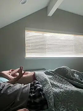 xxlivecouple online show from March 11, 2026, 4:23 pm