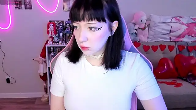 MollysLand online show from February 11, 2026, 7:41 am