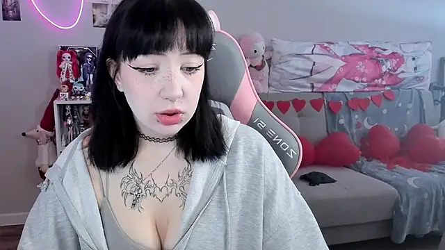 MollysLand online show from February 20, 2026, 7:54 am