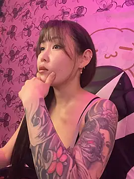 YukiiTYAN online show from May 8, 2026, 2:32 pm