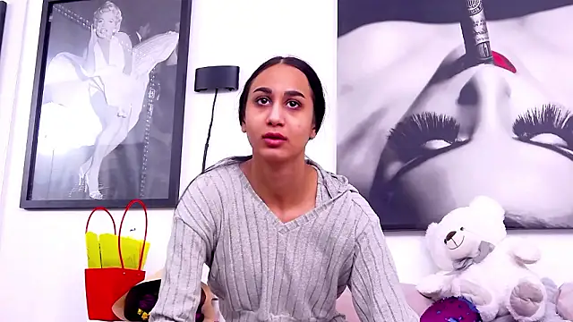 LexiPlay online show from March 3, 2026, 5:03 am