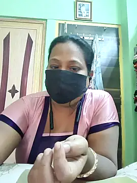 06Rozi online show from February 25, 2026, 5:29 am