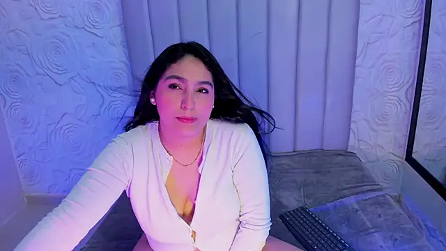 Lya dubois  online show from April 19, 2026, 1:23 pm