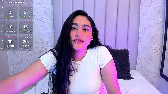 Lya dubois  online show from February 13, 2026, 8:53 pm