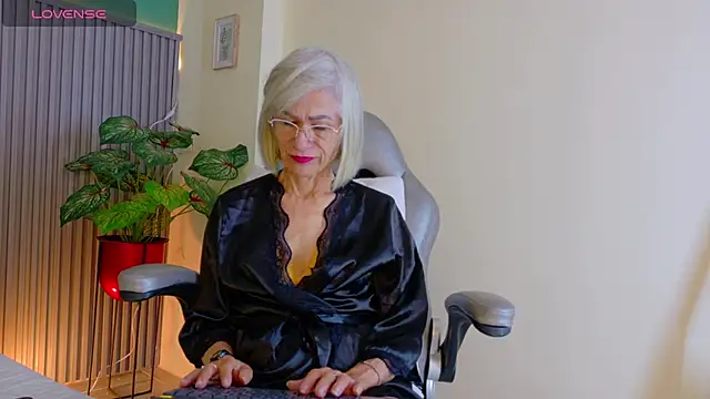 Snapshot of miss_monserrate01 chatting on July 18, 2026, 2:25 pm miss monserrate01 online show from July 18, 2026, 2:25 pm