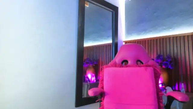 Snapshot of miss_monserrate01 chatting on March 3, 2026, 1:07 pm miss monserrate01 online show from March 3, 2026, 1:07 pm