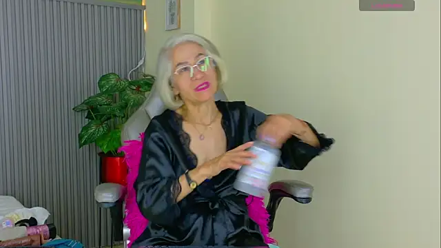 Snapshot of miss_monserrate01 chatting on June 22, 2026, 1:52 pm miss monserrate01 online show from June 22, 2026, 1:52 pm