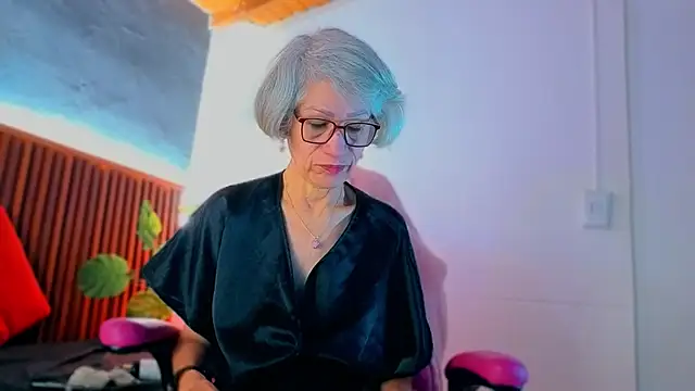 Snapshot of miss_monserrate01 chatting on February 5, 2026, 12:34 pm miss monserrate01 online show from February 5, 2026, 12:34 pm